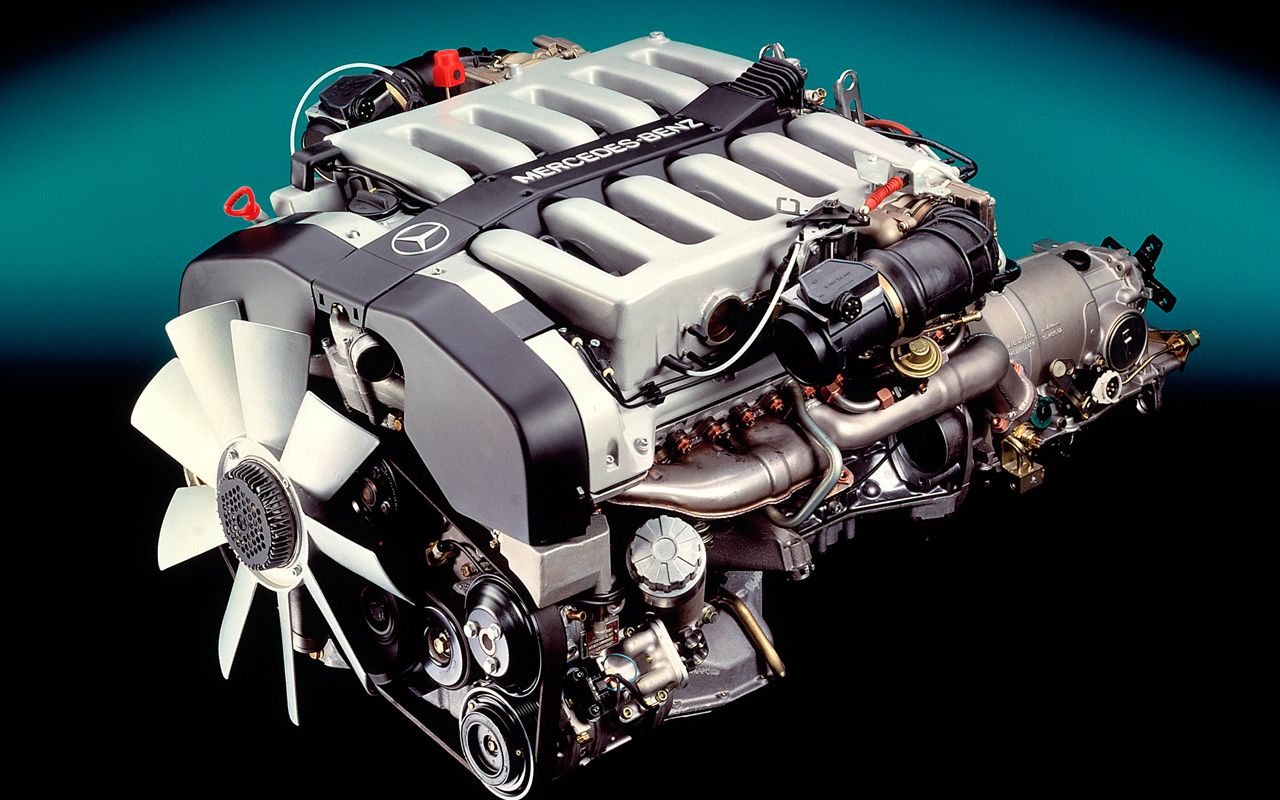 側(cè)面為散熱風(fēng)扇